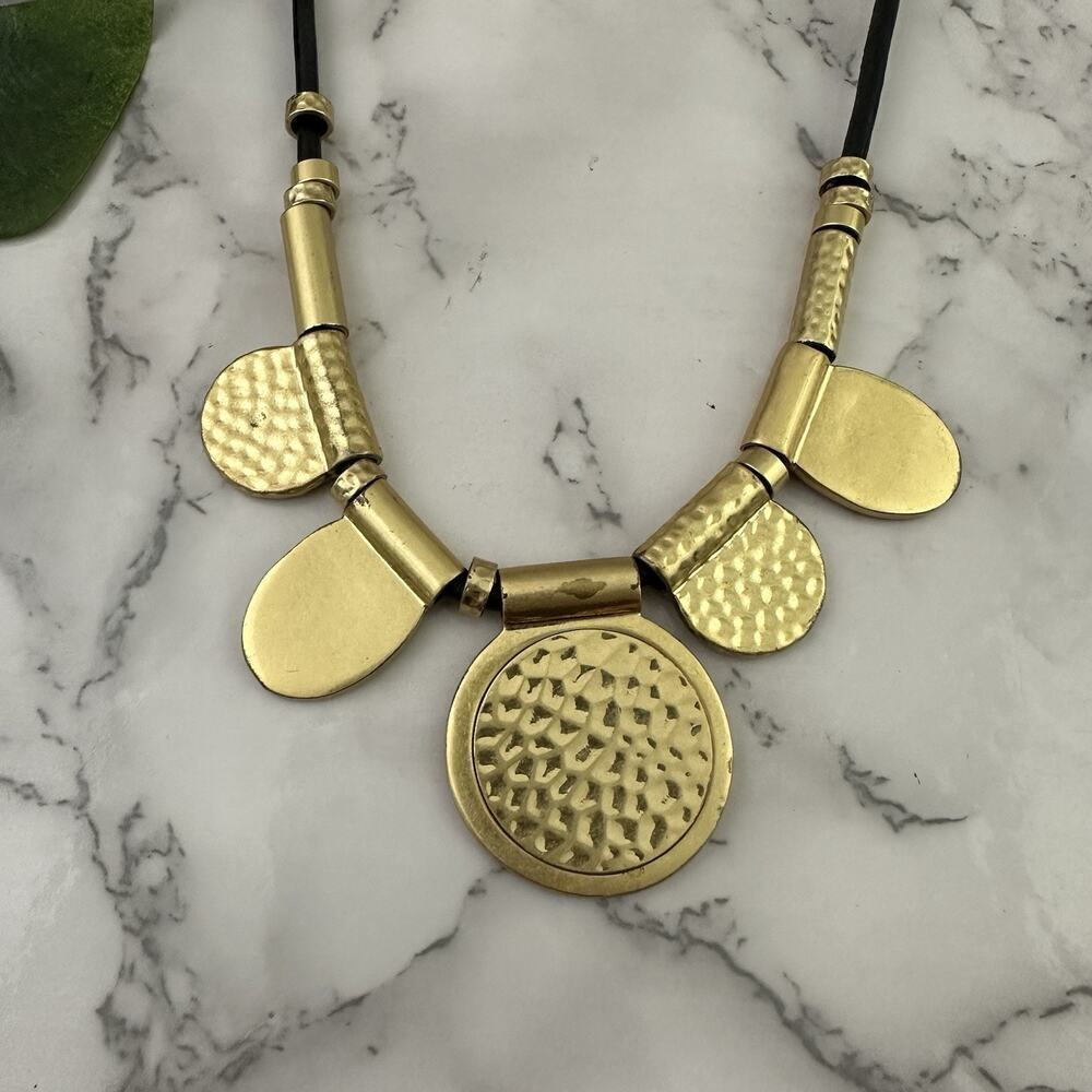 Madewell Gold Tone Chunky Necklace Hammered Finish Statement Metallic - Picture 2 of 5